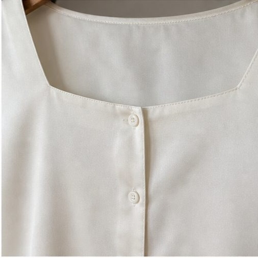 Ivory Tunic Blouse - Picture 4 of 6